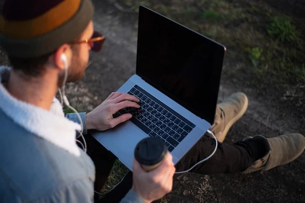 Working and communicating offline during an emergency