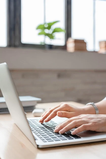 Working and communicating offline during an emergency